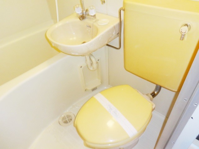 トイレ　トイレ掃除もしっかり頑張って下さい！