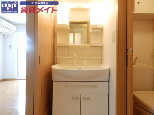 洗面設備　同型画像参考