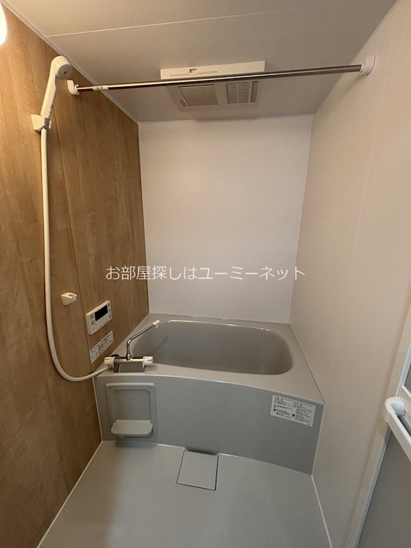 バス・シャワールーム　※202号室の画像。現況と相違がある場合は、現況優先