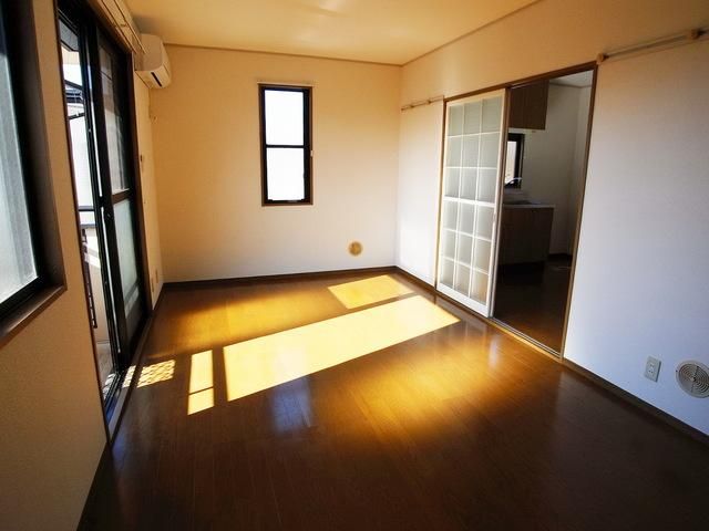 居室・リビング　☆明るいお部屋☆