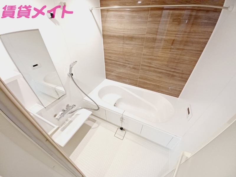 バス・シャワールーム　同型反転タイプ画像