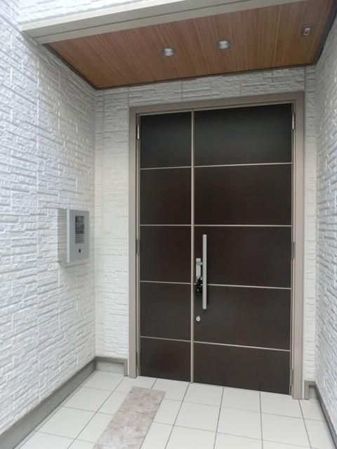 エントランス　弊社は都内全域の物件をご紹介可能です！
