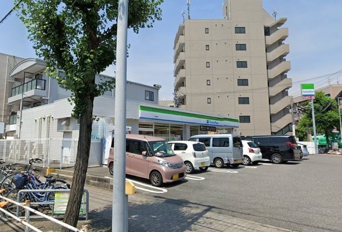 コンビニ　ファミリーマート本陣通店（コンビニ）まで340m
