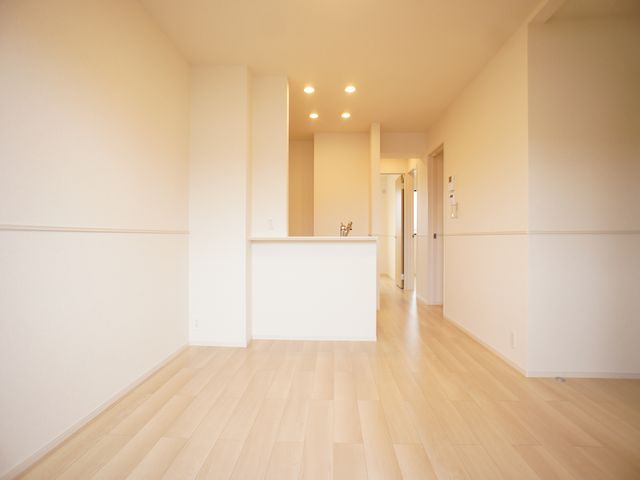 居室・リビング　快適に過ごせるエアコンが付いています♪