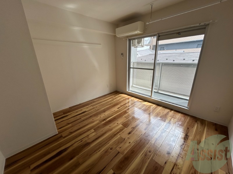 居室・リビング　南向きで陽当りはなかなかの１Ｋのお部屋です。