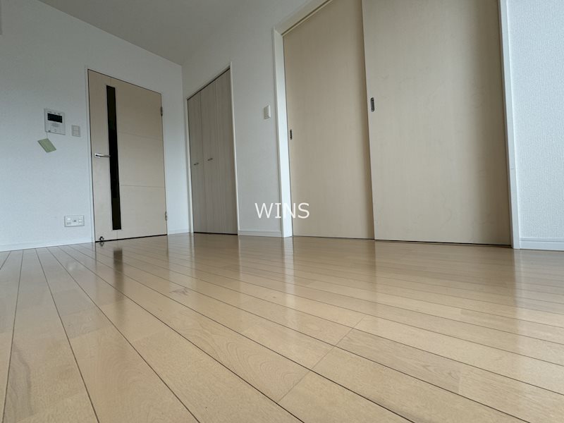 居室・リビング　別部屋参考写真です