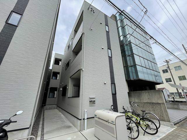 建物外観　オシャレなデザイナーズ物件です