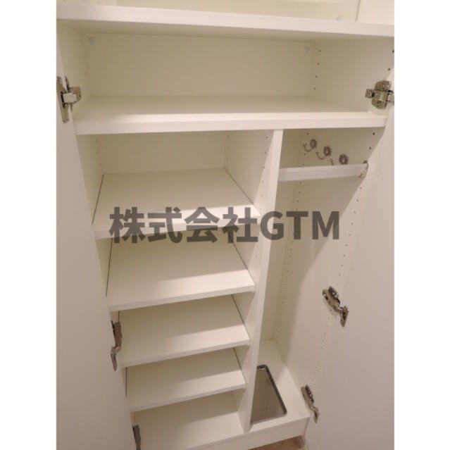 玄関　※別部屋参考画像