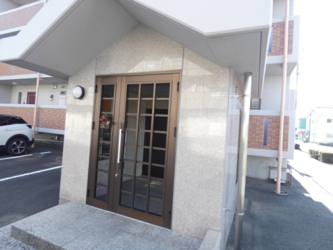 ぷりむろうず立野の外観写真