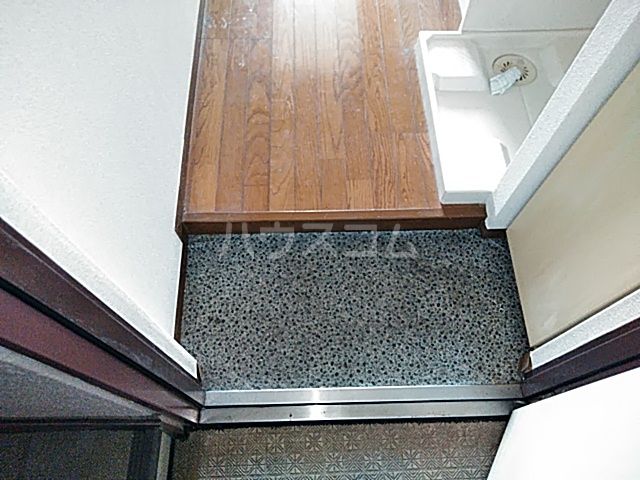 リファレンス西千葉駅前の玄関写真