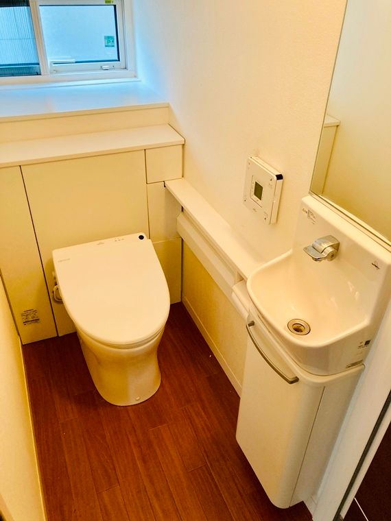 内野本郷戸建のトイレ写真
