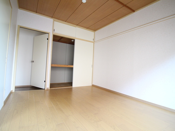 ヒルタハイツ3の居間写真