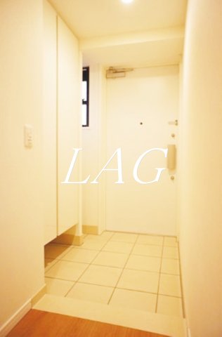 アンビエンテ経堂の玄関写真
