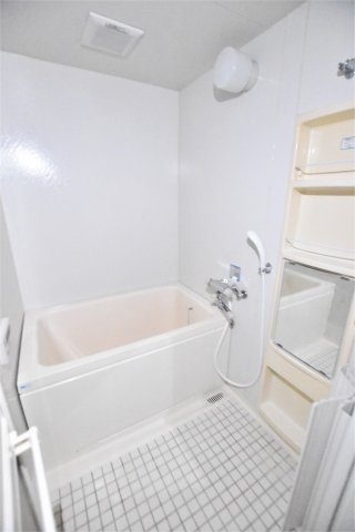 バス・シャワールーム　日々の疲れを癒すお風呂付です