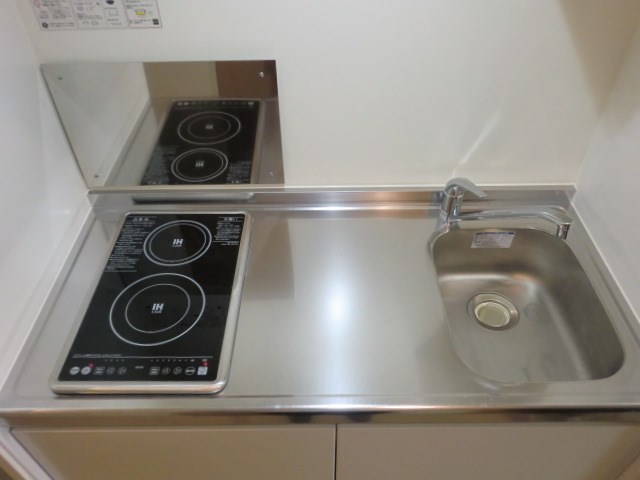 キッチン　2口ＩＨコンロ付き。