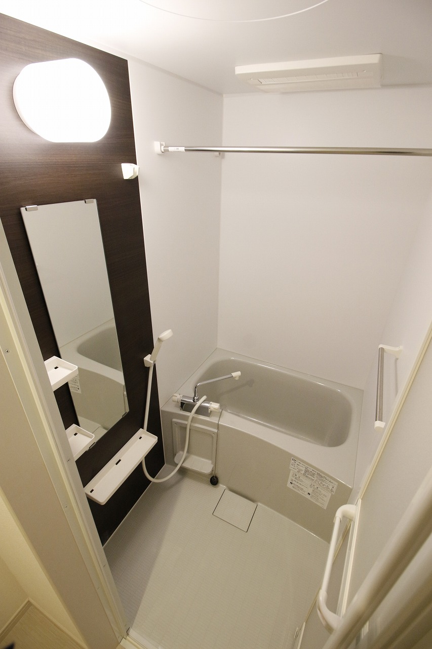 バス・シャワールーム　別の部屋の写真です