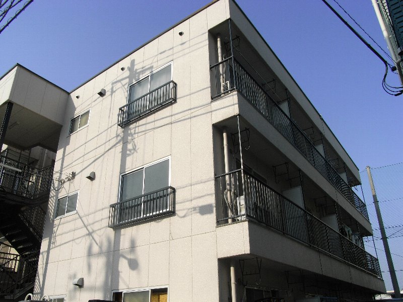 江東区大島のマンションの建物外観