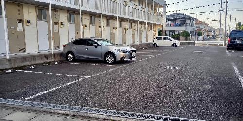 【レオパレス壱里山の駐車場】