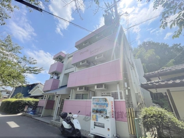 橿原市西池尻町のマンションの建物外観