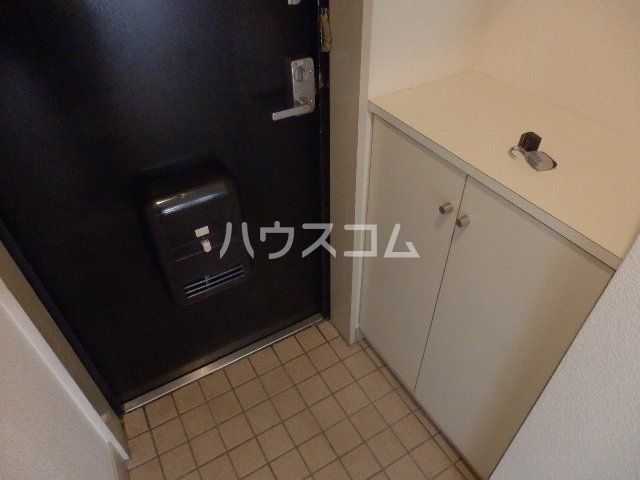 【名古屋市中村区並木のマンションの玄関】