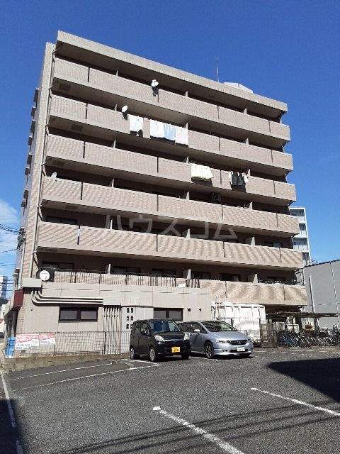 名古屋市中村区並木のマンションの建物外観