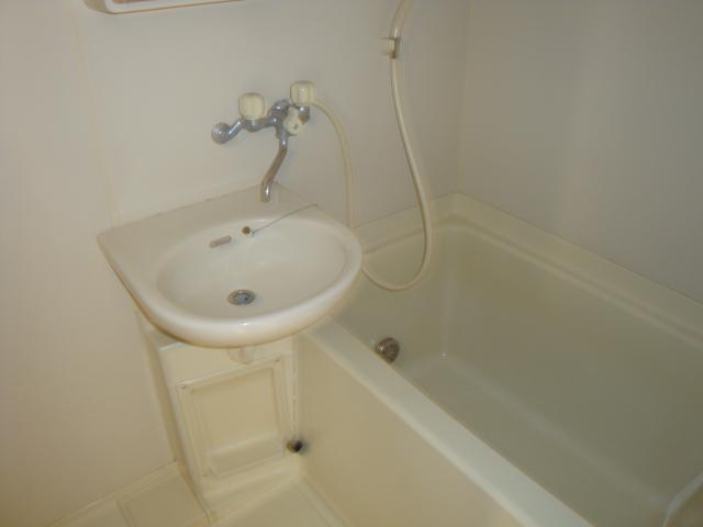 バス・シャワールーム　現状優先となります