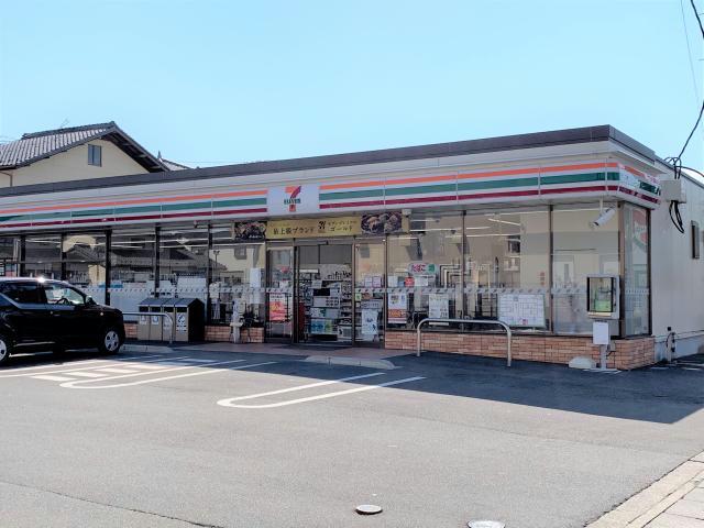 【郡山市亀田のアパートのコンビニ】