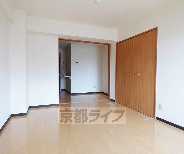 【京都市北区小山下総町のマンションの居室・リビング】