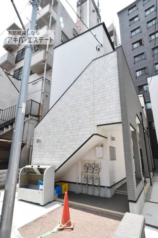 【フルーリ六町の建物外観】