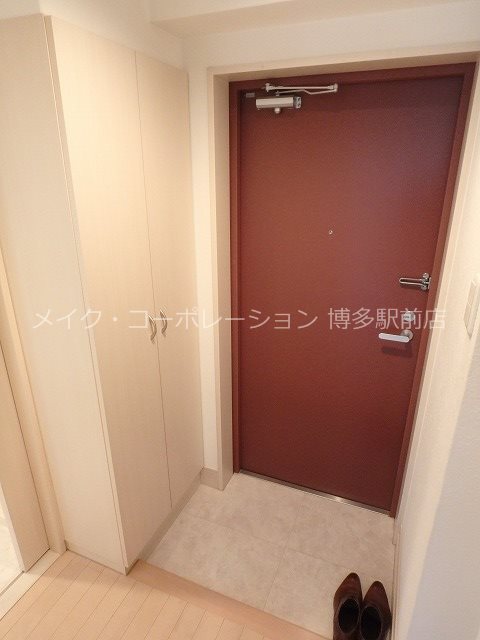 【福岡市博多区上呉服町のマンションの玄関】