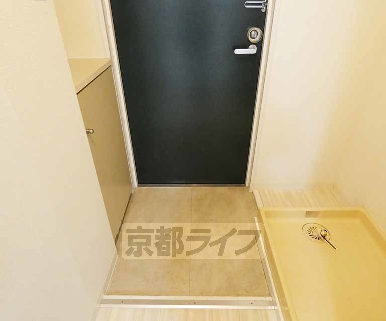 【京都市伏見区桃山町泰長老のマンションのバルコニー】