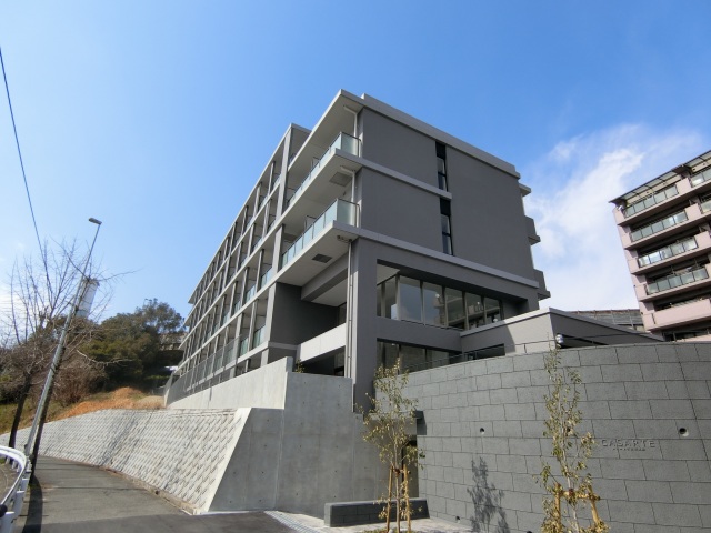 CASARTE吹田青葉丘の建物外観