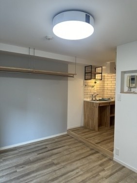 居室・リビング　フローリング仕様の綺麗なお部屋