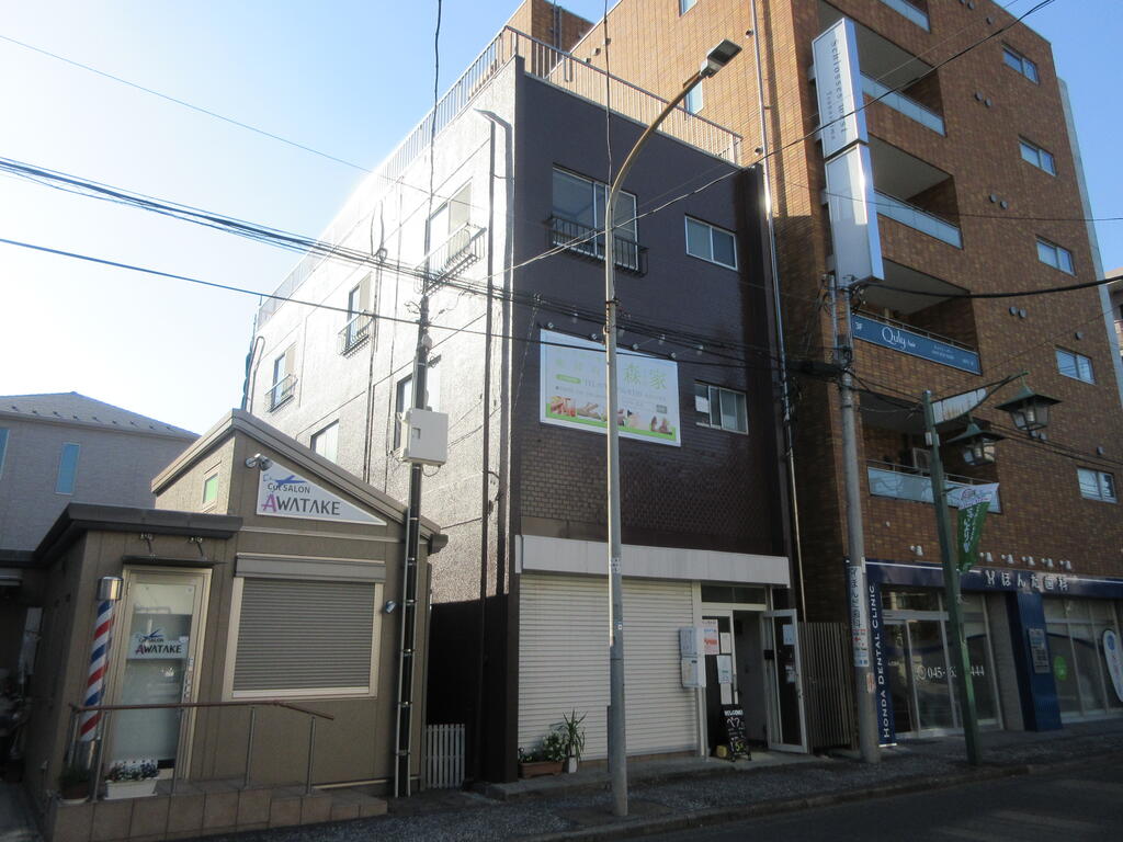 三枝ビルの外観