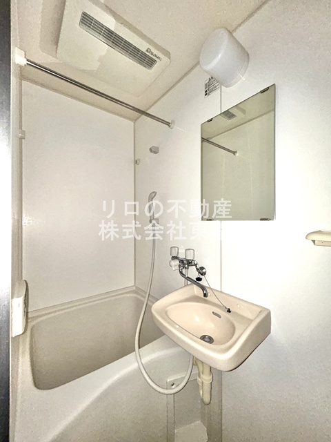 洗面設備　洗面ボウルもついているので、ここで洗顔できますね☆