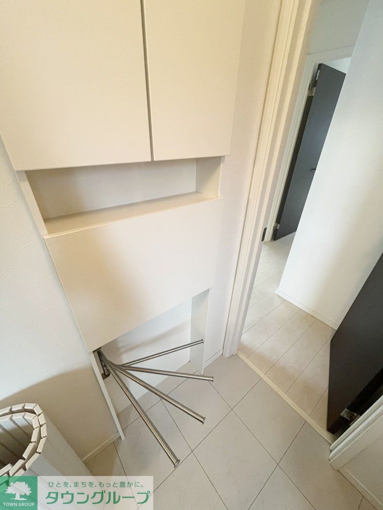 その他設備　洗面所の棚になります