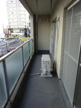 　バルコニー　ベランダ