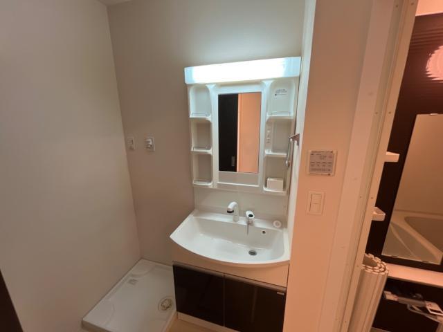 洗面設備　洗髪洗面化粧台