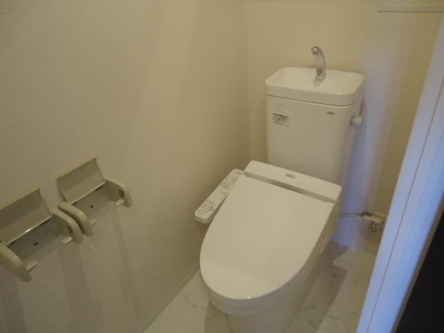 トイレ　トイレ