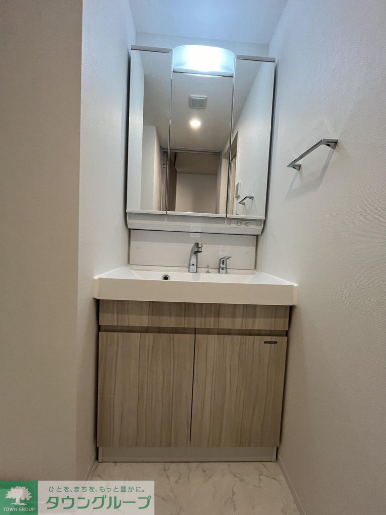 洗面設備　収納