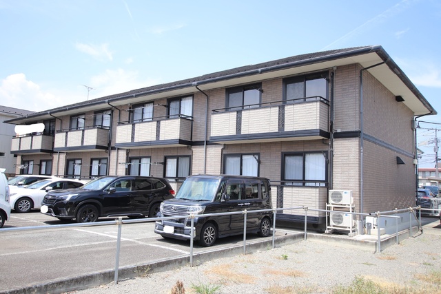 建物外観　☆２階建て　軽量鉄骨造のアパート☆