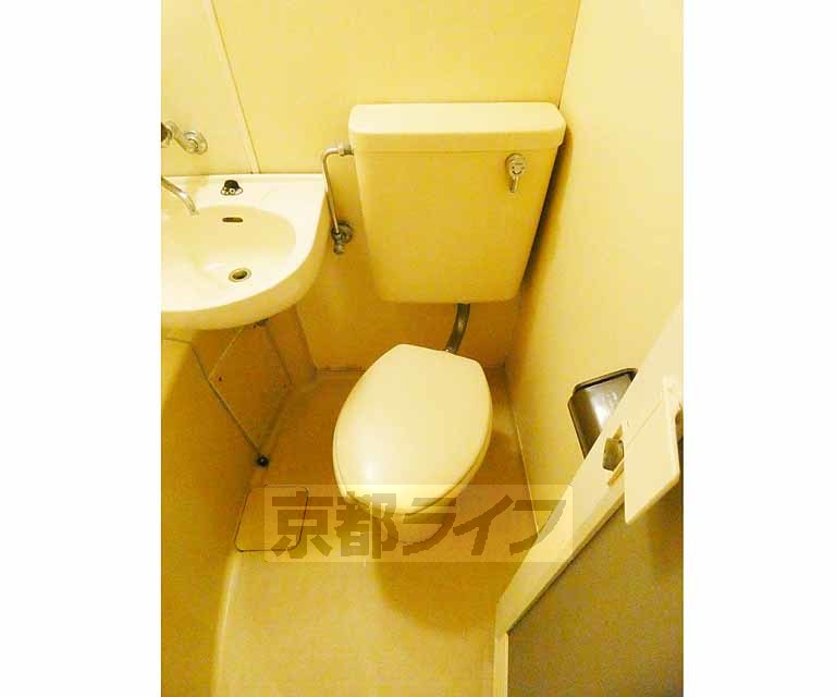 トイレ　すっきりとしたトイレ。