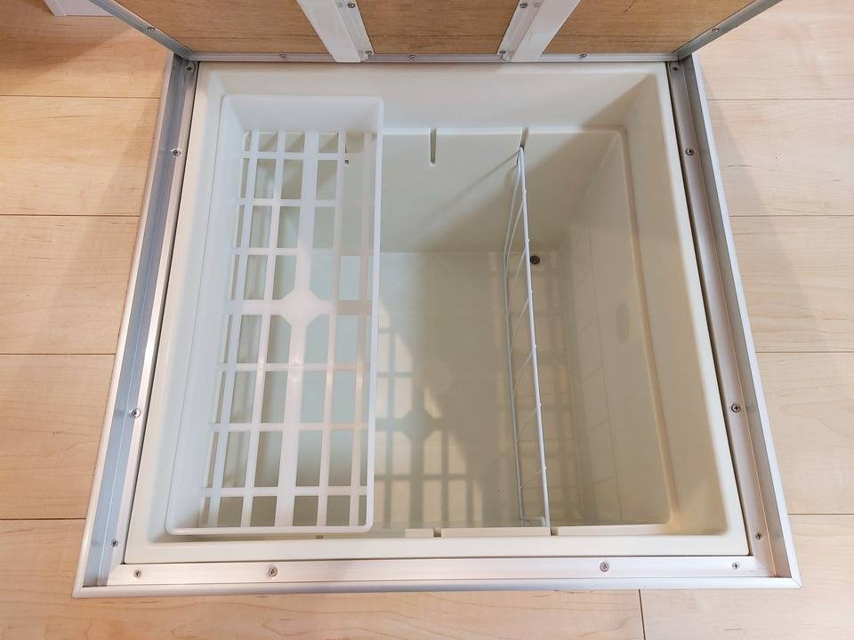 収納　床下収納