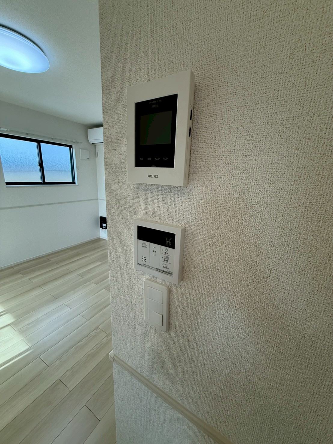 セキュリティ　TVモニター付インターホン
