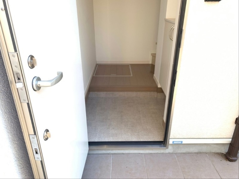 玄関　※同仕様写真含む