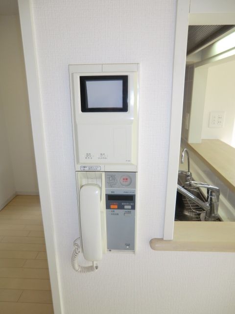 セキュリティ　写真は同タイプ住居です。