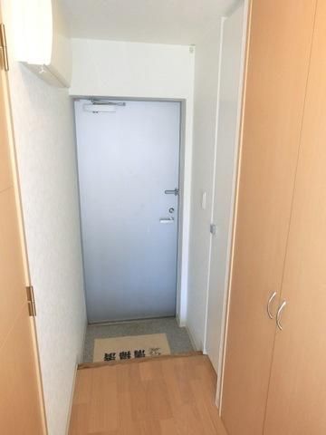 玄関　シューズボックス付き玄関