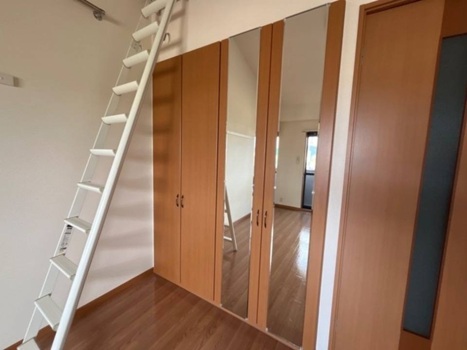 収納　クローゼット