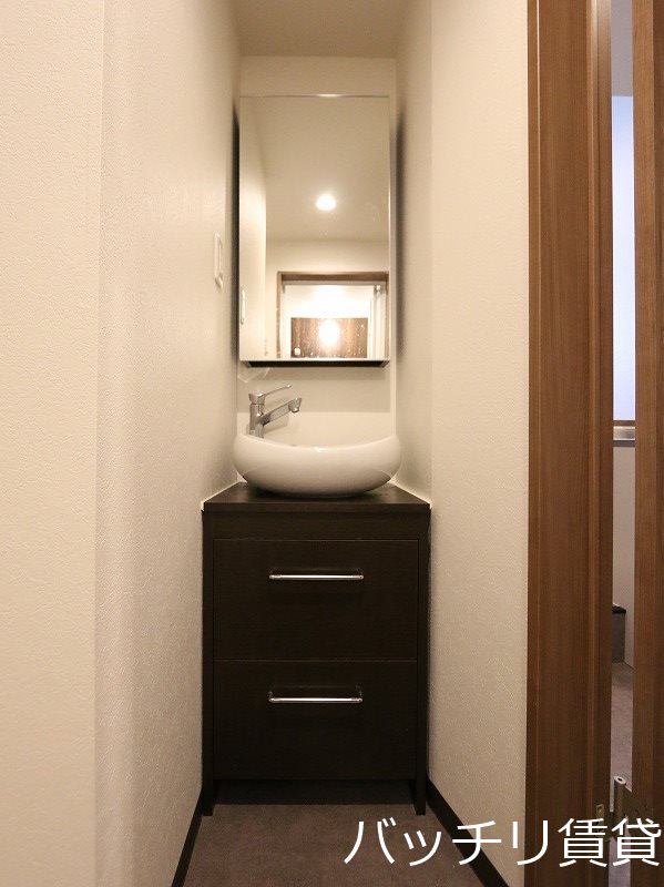 洗面設備　写真は、別号室イメージの為、現状を優先致します