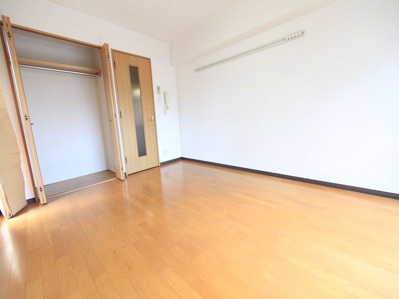 その他部屋・スペース　洋室8帖　クローゼット付（収納充実してます）